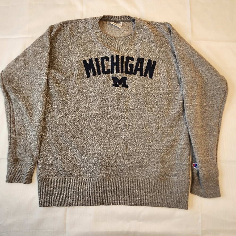 Men's Champion Crew Neck Michigan Sweatshirt Size Large